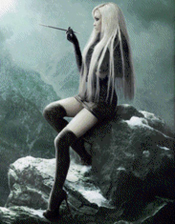 красотка - горы, девушка, сигара - предпросмотр