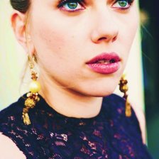 Схема вышивки «Скарлетт Йохансон»