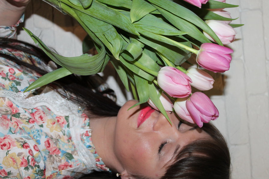 8 марта - в тюльпанах !, мама - оригинал