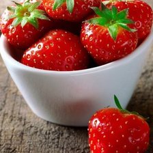 Схема вышивки «Сочная клубничка.»