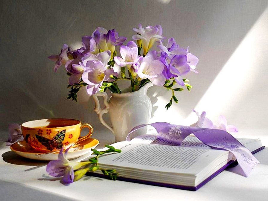 фрезии, натюрмотр - натютморт - оригинал