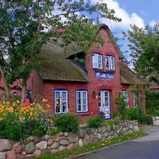 Схема вышивки «дом у дороги»