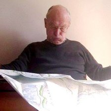 карл с газетой