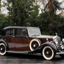 Схема вышивки «роллс-ройс»