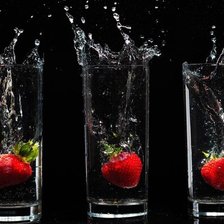 Схема вышивки «Клубнички в стаканах»