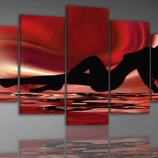 девушка на красном