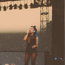 Схема вышивки «Ariana Grande»