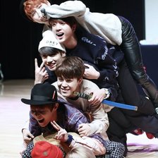 Схема вышивки «Bangtan Boys»