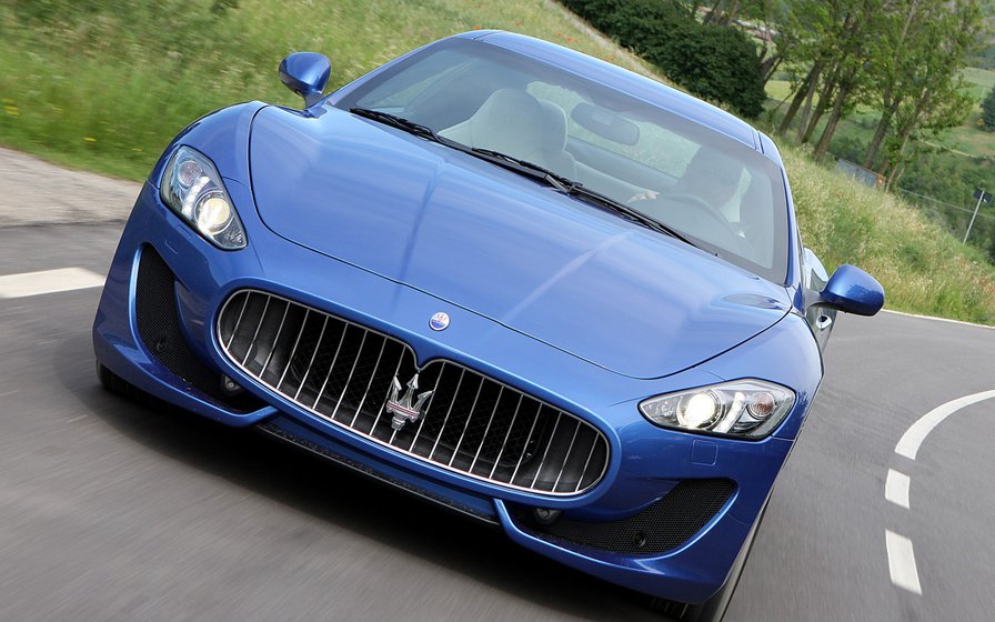 Maserati granturismo sport - дорога, машина, деревья - оригинал
