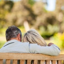 Схема вышивки «пара на скамейке»