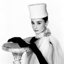 Схема вышивки «Одри Хепберн»