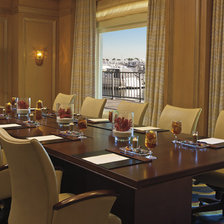 Схема вышивки «стол переговоров»