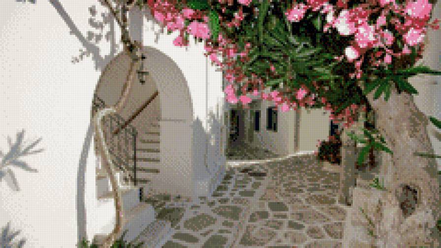 Улочка с цветами - цветы, улица - предпросмотр