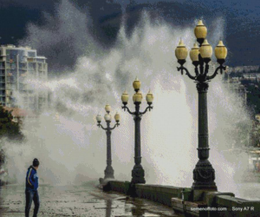 Шторм в Ялте - шторм, крым, набережная, море, ялта - предпросмотр