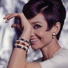 Схема вышивки «Одри Хепберн»