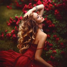 Схема вышивки «женщина в красном»