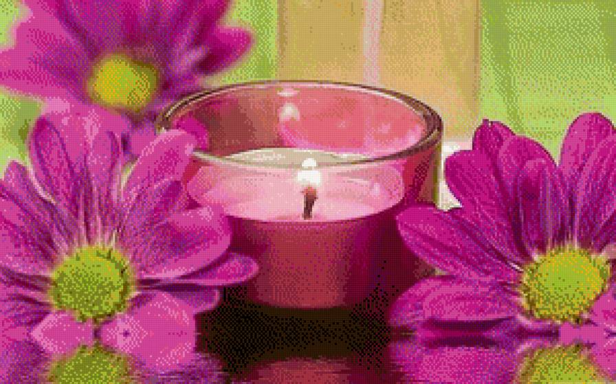 Свеча и цветы - предпросмотр