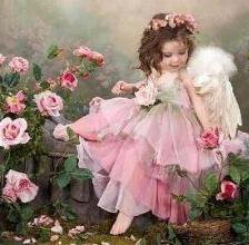 Ангелочек с розами