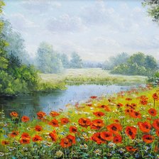 Маковое поле у реки