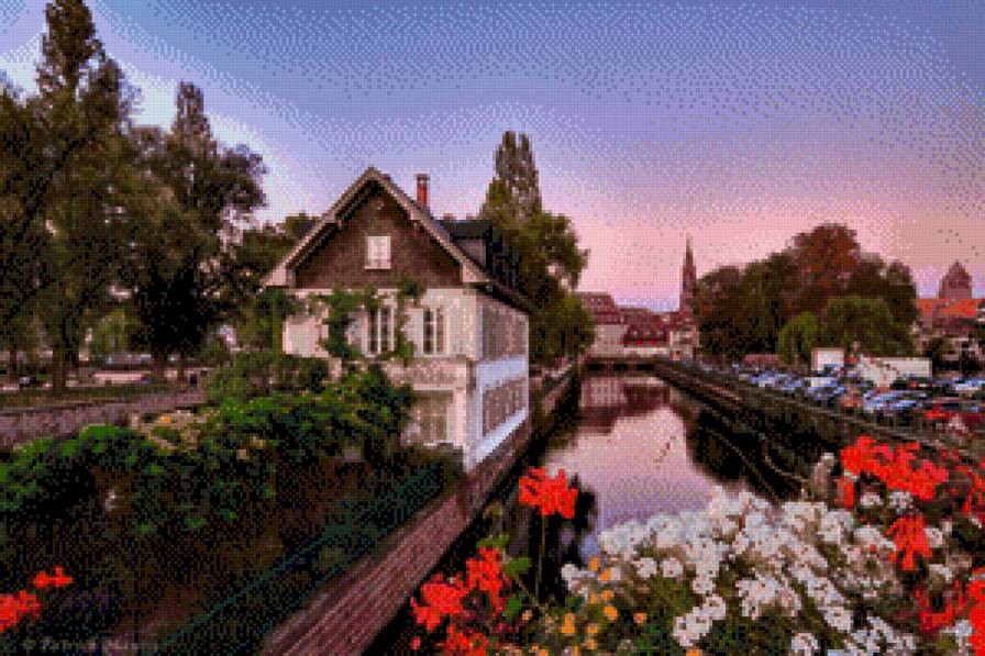 домик у реки - цветы, река, дом - предпросмотр