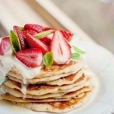 Схема вышивки «Блинчики с клубникой»