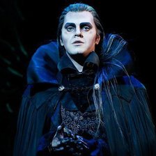 Схема вышивки «Граф фон Кролок»