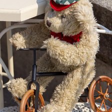 Схема вышивки «Мишка на велосипеде»