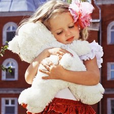 Схема вышивки «девочка с мишкой»