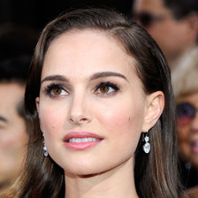 Схема вышивки «Натали Портман»