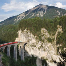 Поезд в горах