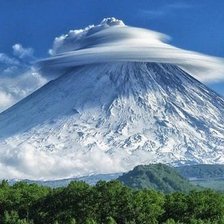 Вулкан Корякский