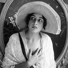 Схема вышивки «Портрет актрисы Эммы Цесарской»