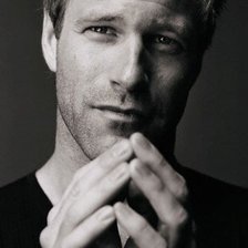 Схема вышивки «Аарон Экхарт»