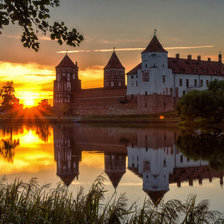 Схема вышивки «Мирский замок 2»