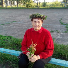 Схема вышивки «бабушка в веночке»