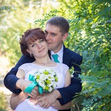 молодожены