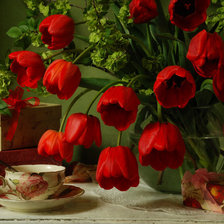 Схема вышивки «Тюльпаны»