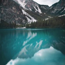 Схема вышивки «Озеро в горах»