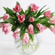 Схема вышивки «БУКЕТ ТЮЛЬПАНОВ»