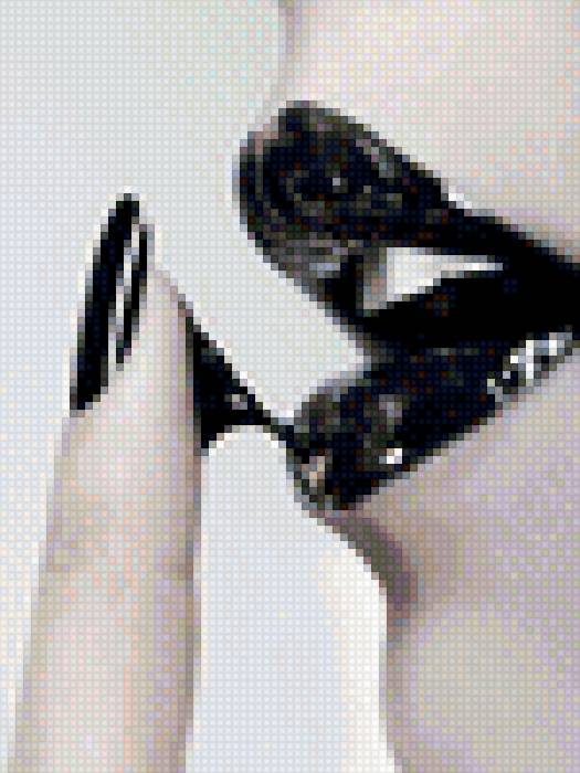 Яд на губах - черно-белый, черная помада, губы - предпросмотр