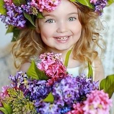 Схема вышивки «Малышка в цветах»