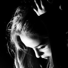 Схема вышивки «Девушка»