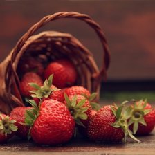 Схема вышивки «клубника»