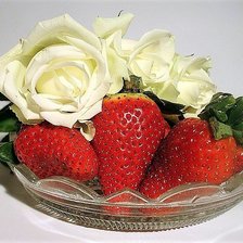 Схема вышивки «клубника и розы»