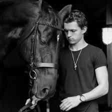 Том Холланд