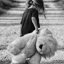 Схема вышивки «Девочка с мишкой»