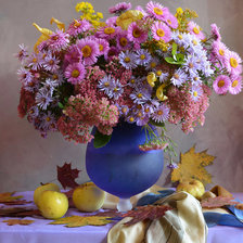 НАТЮРМОРТ С ЦВЕТАМИ, ЯБЛОКИ