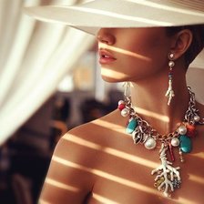 Схема вышивки «Девушка»