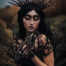 Схема вышивки «Королева»