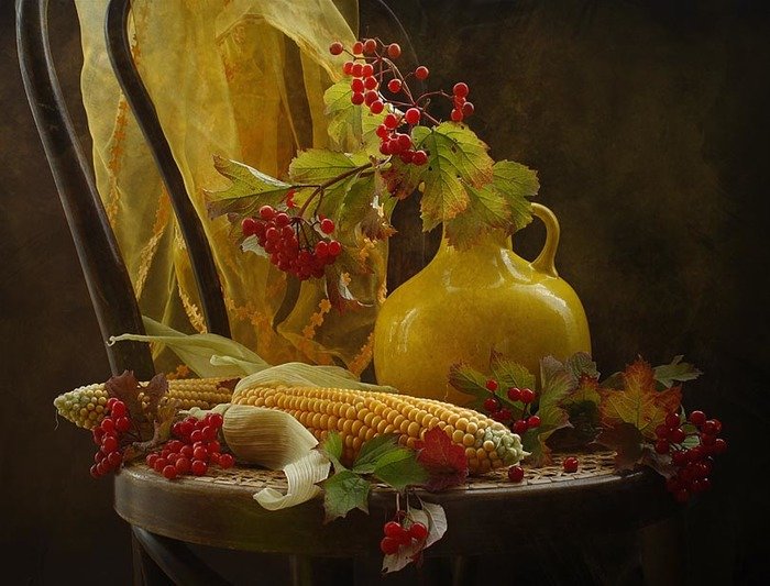 Натюрморт с кукурузой - кукуруза, стул, рябина, корзина - оригинал